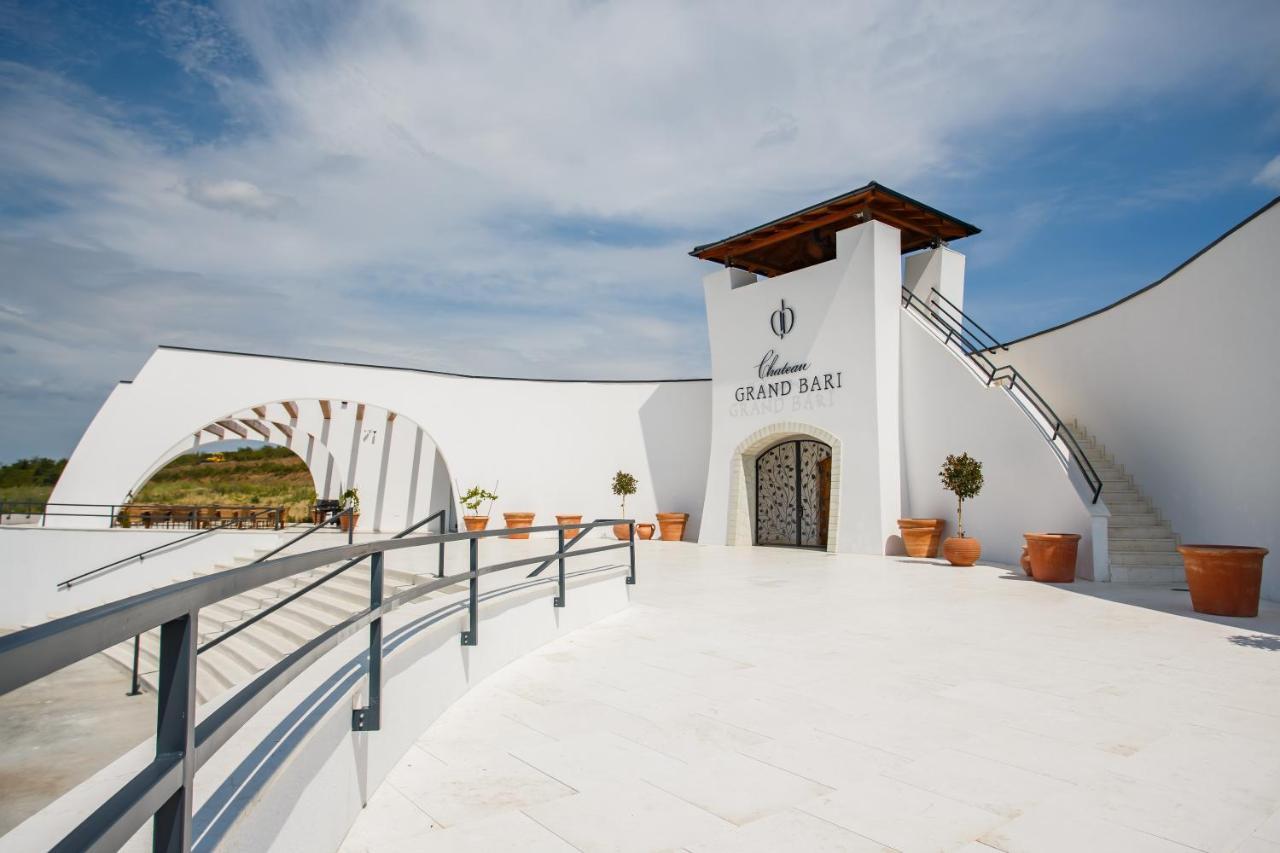 Chateau Grand Bari Hotell Bara Exteriör bild