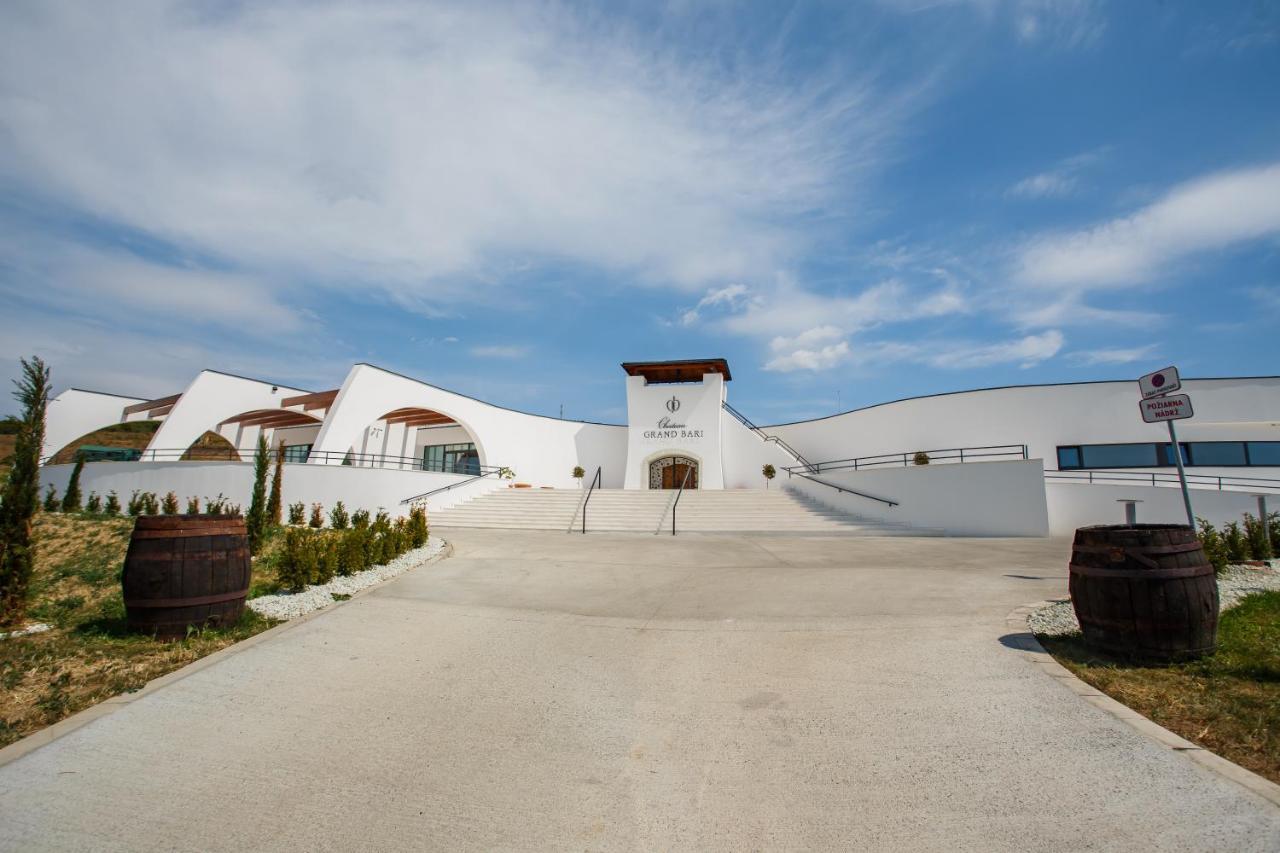 Chateau Grand Bari Hotell Bara Exteriör bild